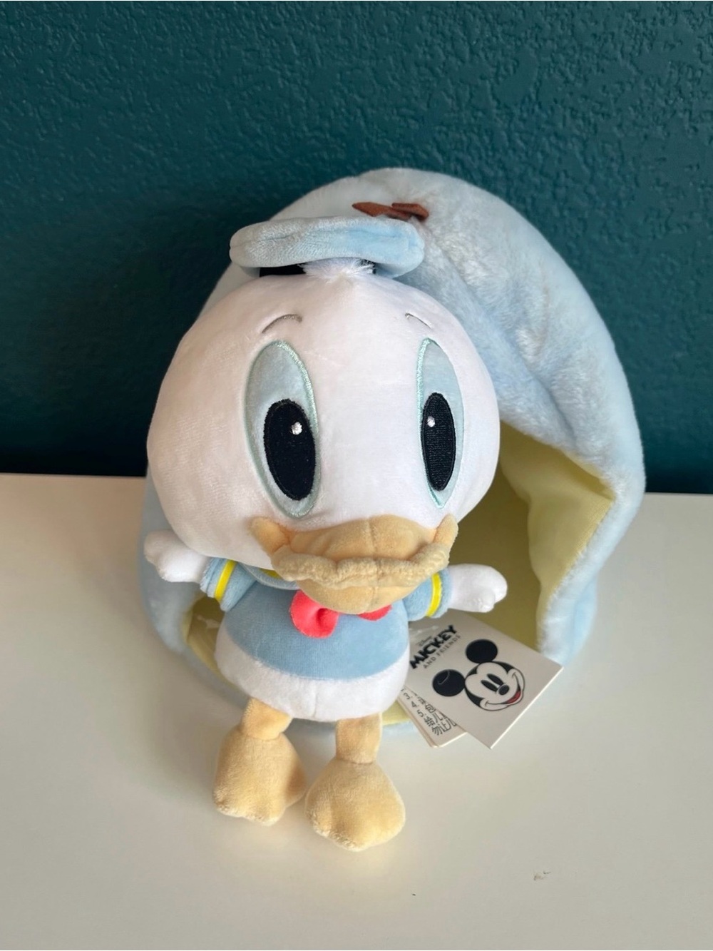 Miniso Donald Duck Series - Camping Tent Disney Donald Duck Fun Sitting Figure